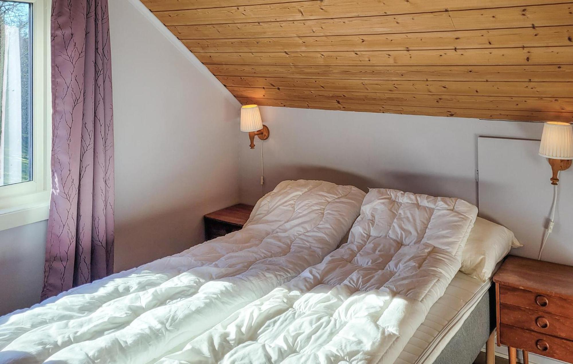 1 Bedroom Amazing Apartment In Сторд Екстер'єр фото